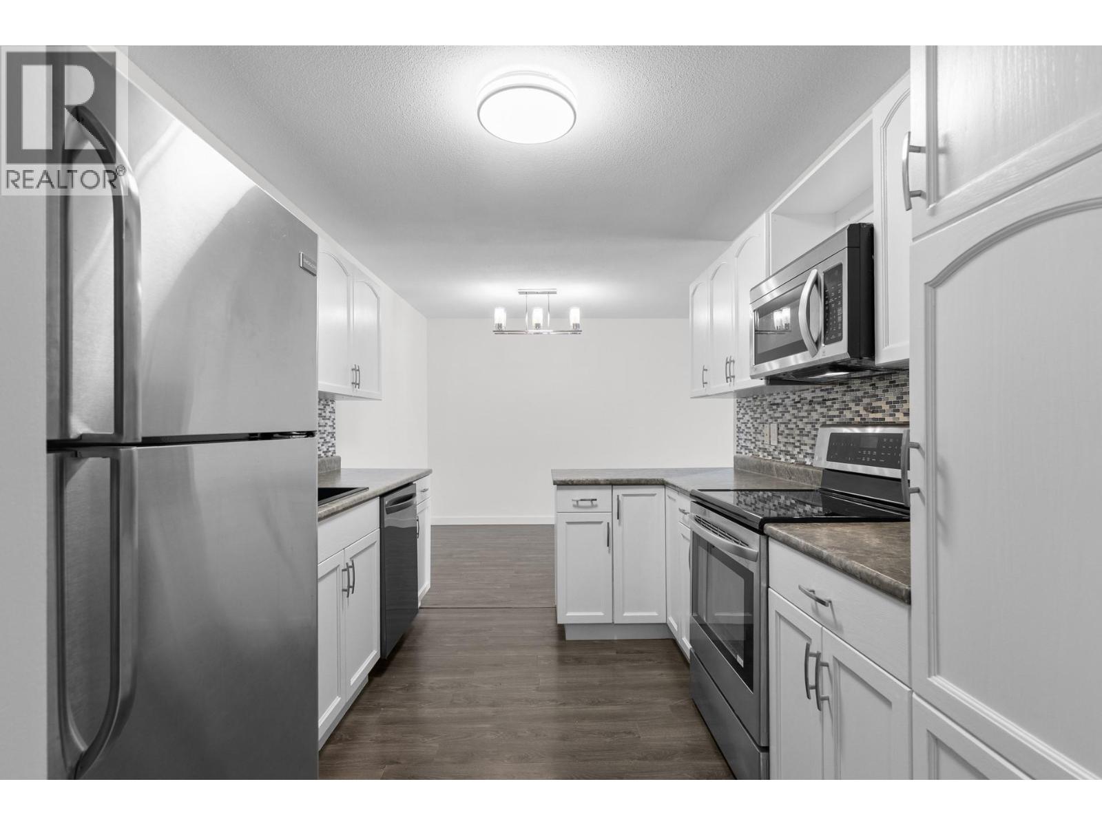 402 769 KLO Road, Kelowna