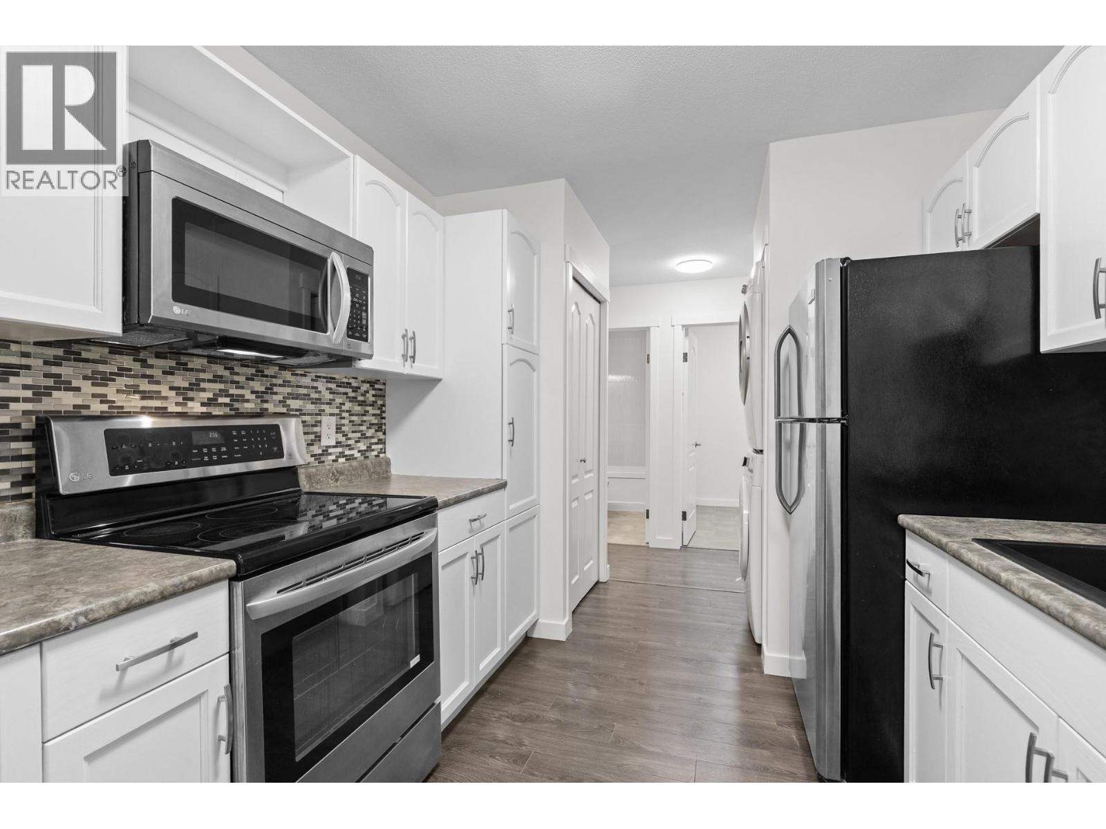 402 769 KLO Road, Kelowna