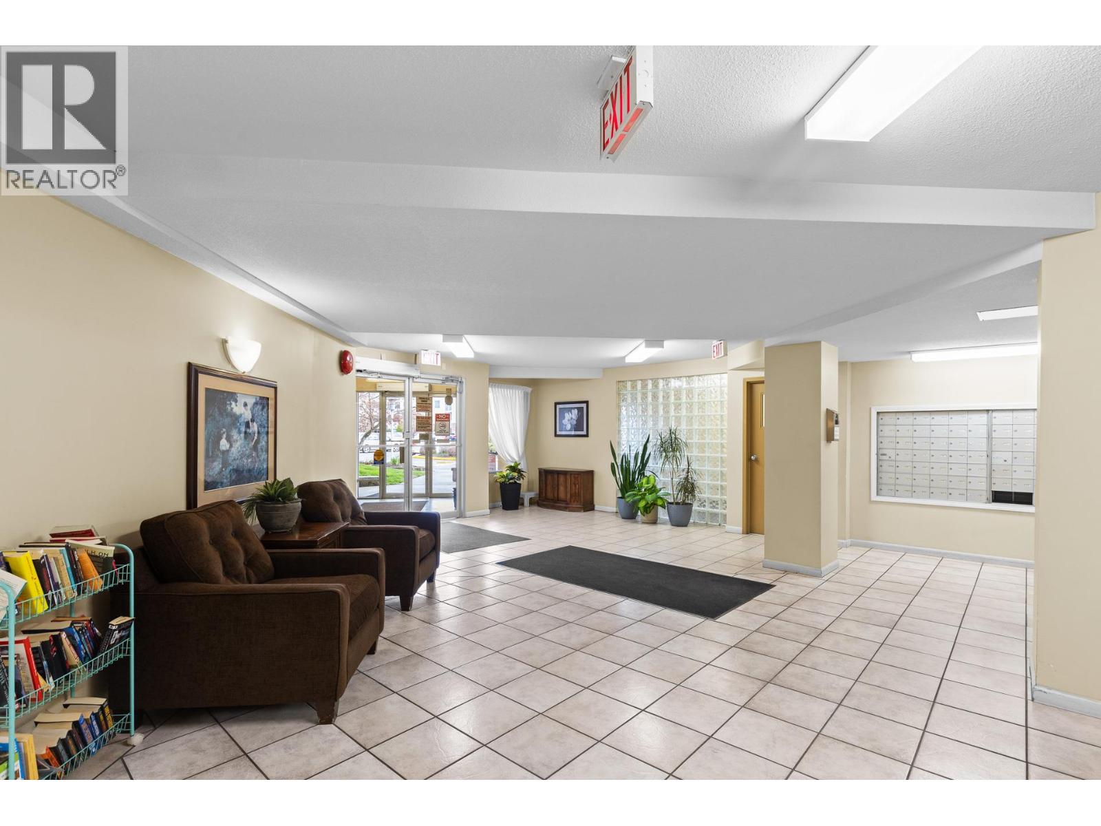 402 769 KLO Road, Kelowna