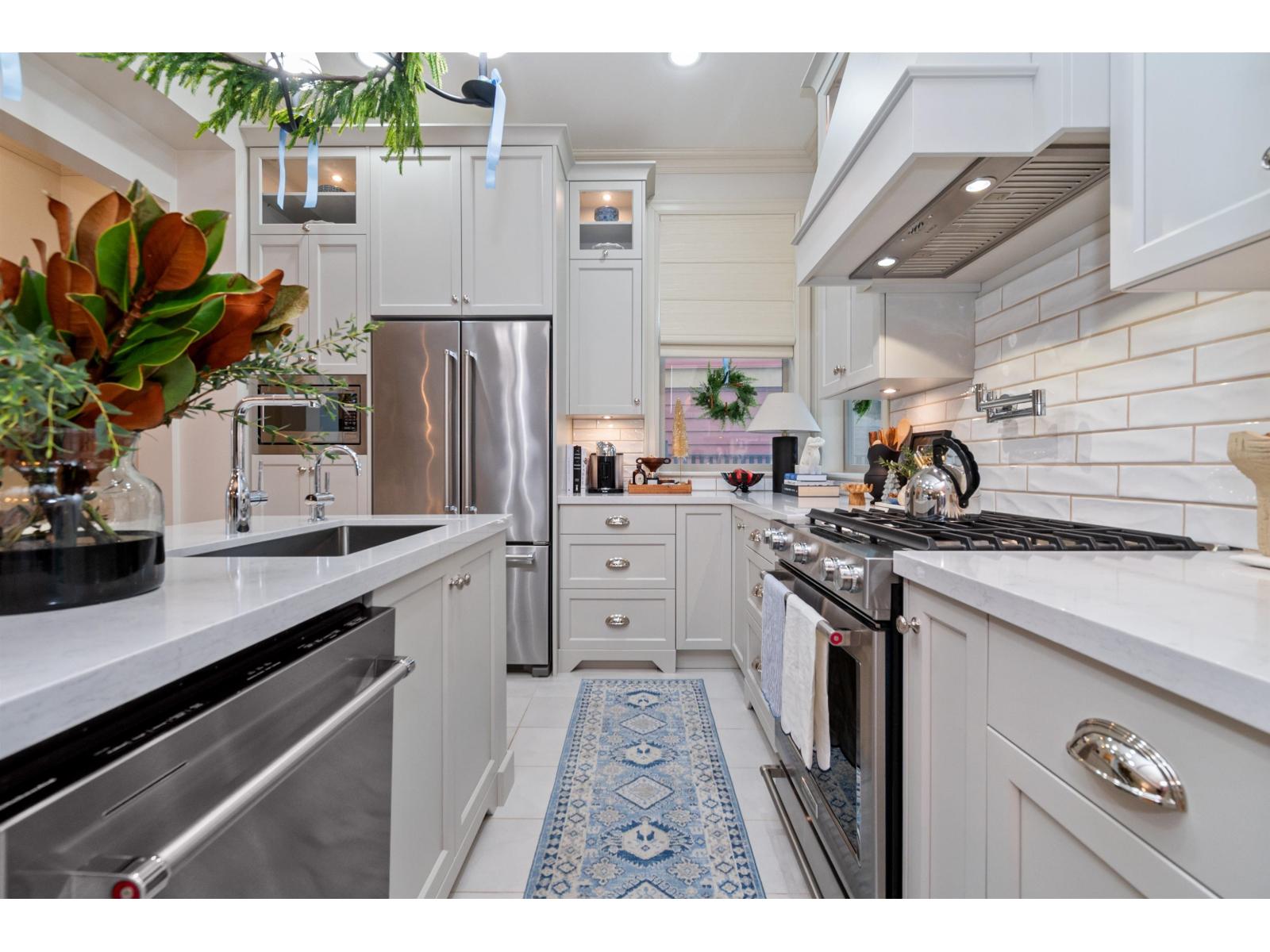 5850 COWICHAN Street - photo 2