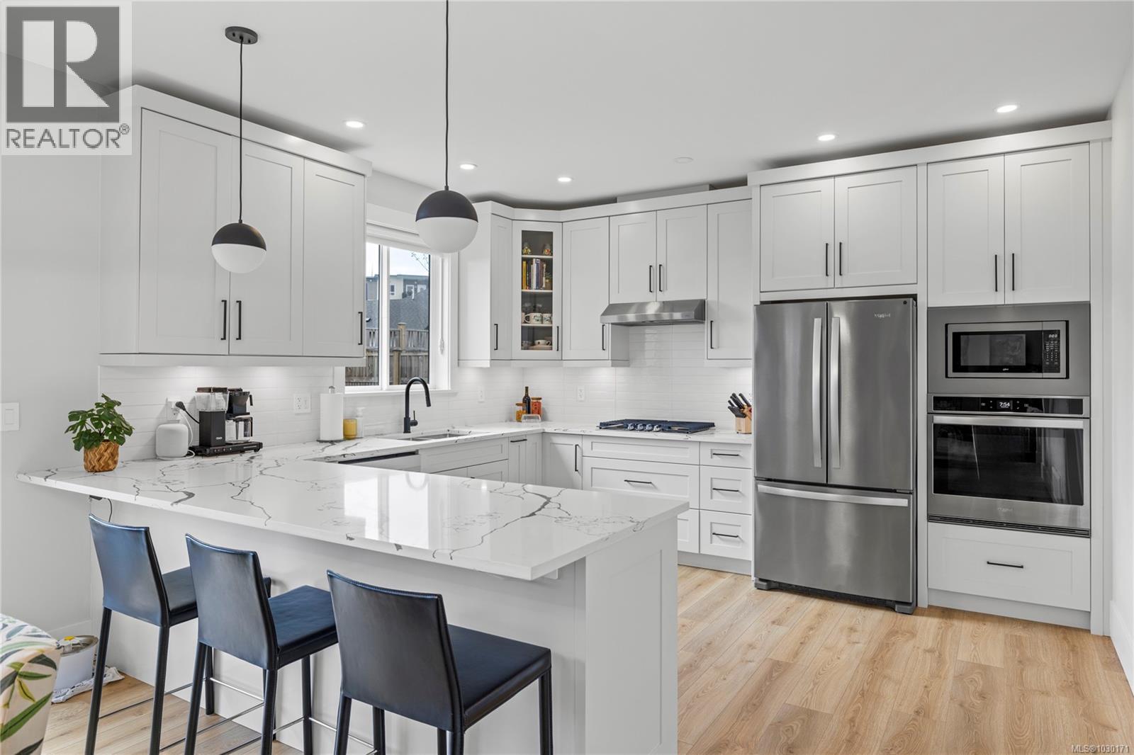 150 Cabot Crt - 5