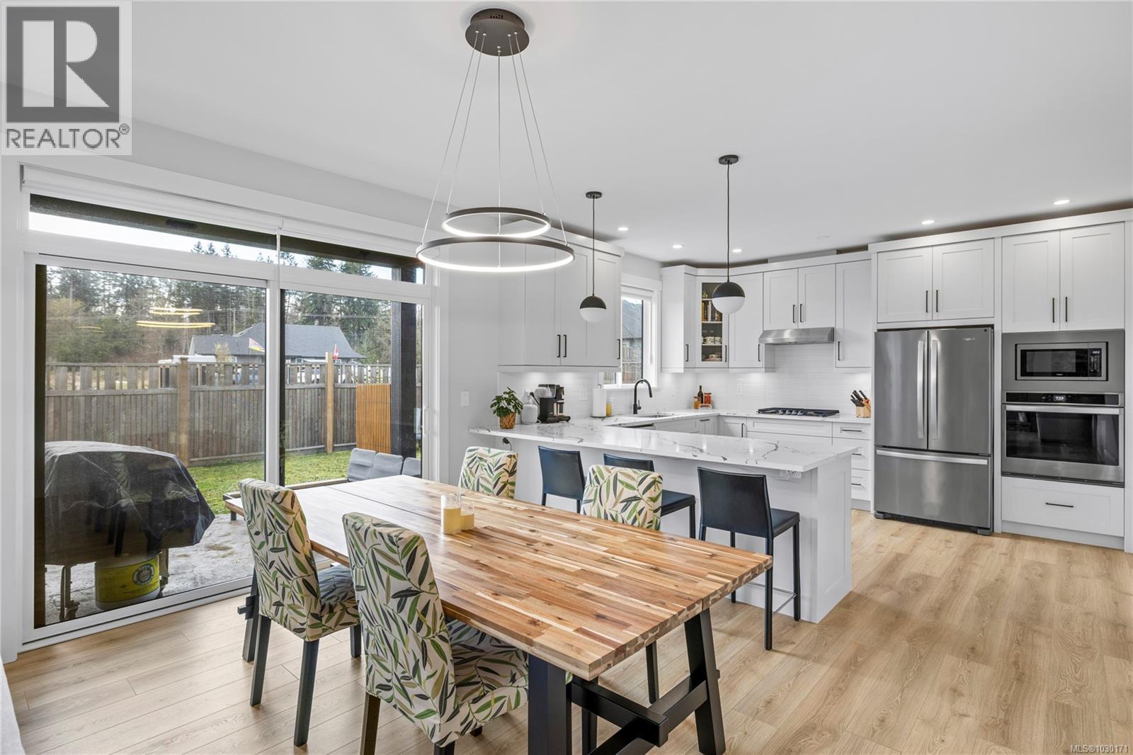 150 Cabot Crt - 4