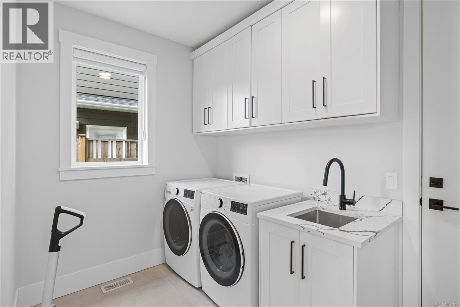 150 Cabot Crt - 46