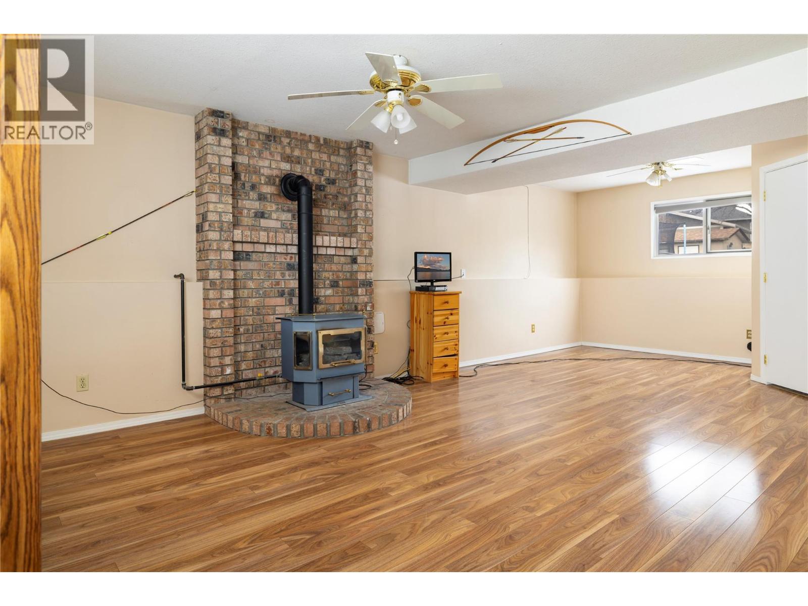 250 Hillaby Avenue - 14