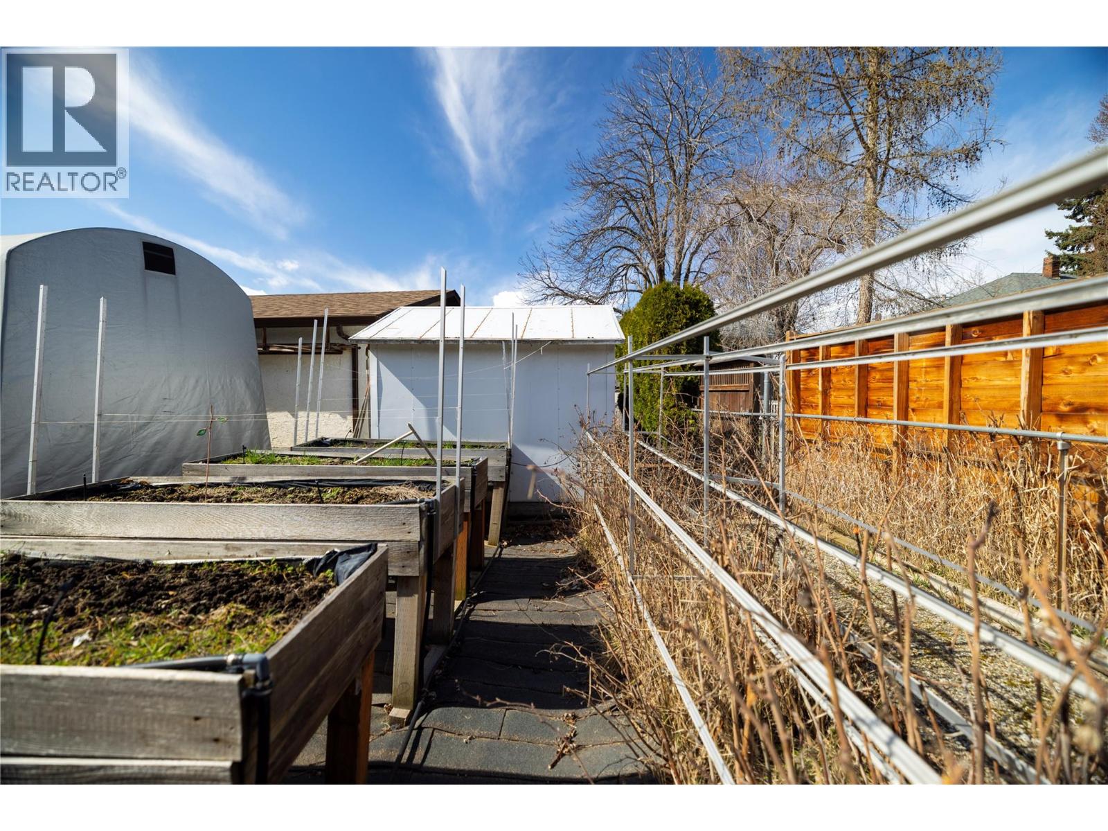 250 Hillaby Avenue - 31
