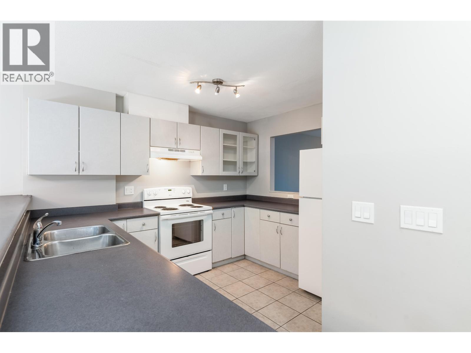 132 SHORELINE CIRCLE, Port Moody