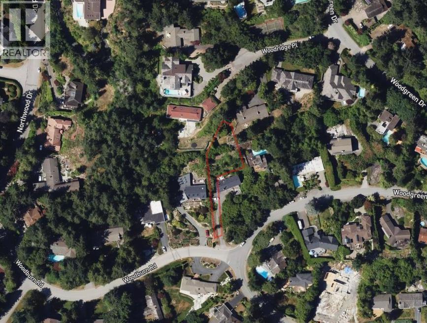 4607 WOODGREEN DRIVE, West Vancouver