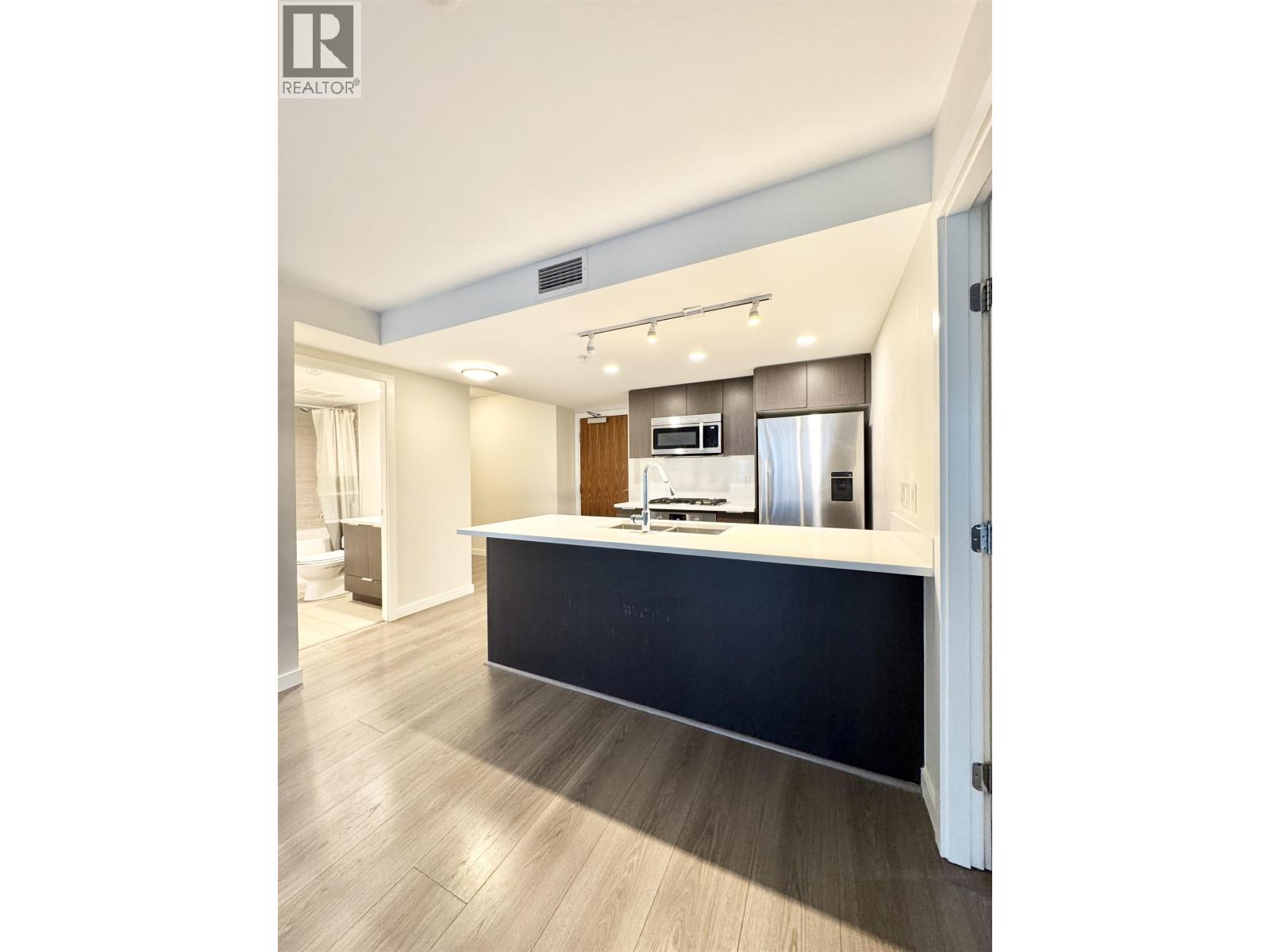 720 8699 HAZELBRIDGE Way - main photo