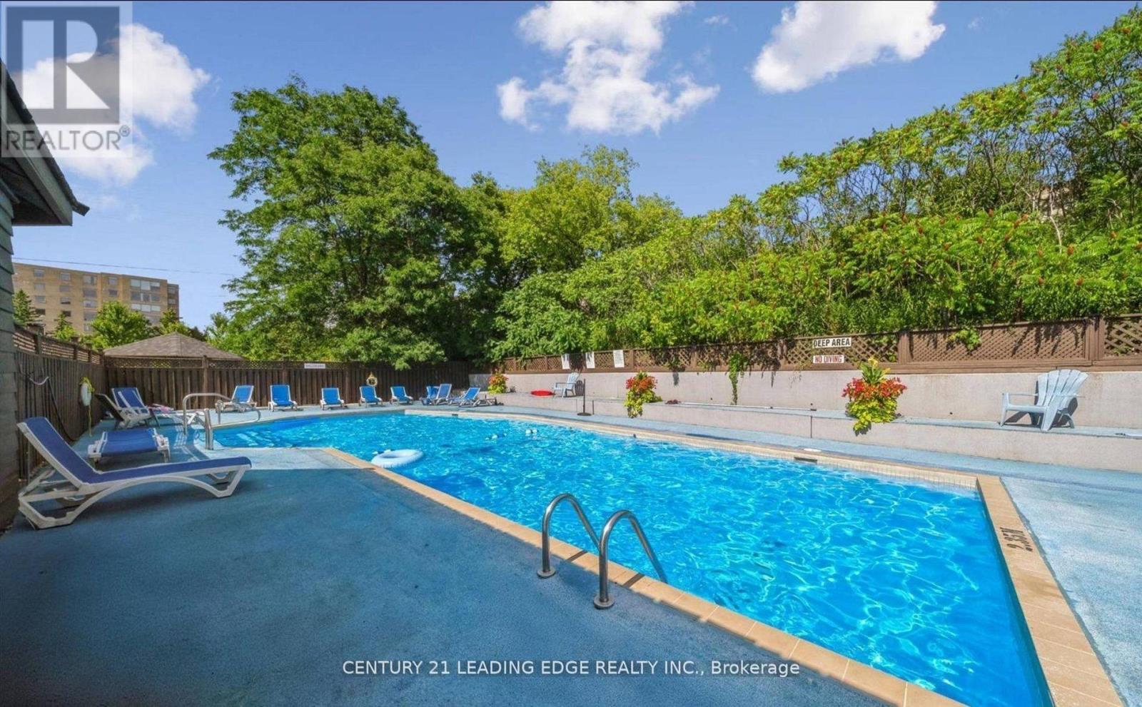 302 - 175 CEDAR AVENUE