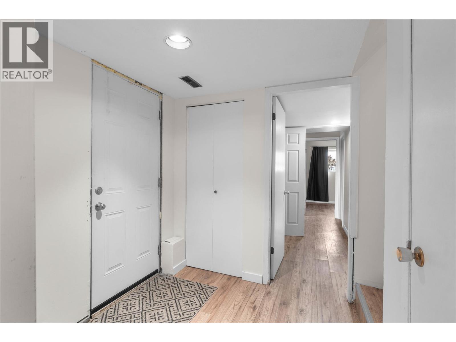 602 WINDSOR AVENUE - 18