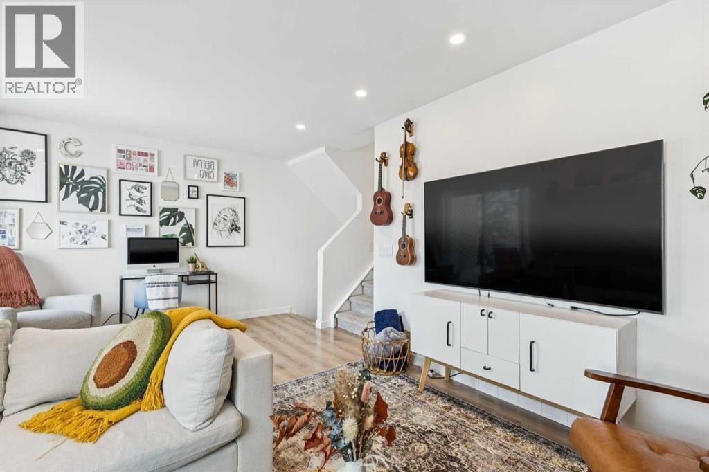 Single Family House 5 Level for Sale in  Ranchlands Road NW Ranchlands Calgary 