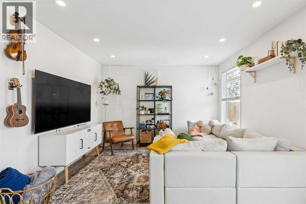 Single Family House 5 Level for Sale in  Ranchlands Road NW Ranchlands Calgary 