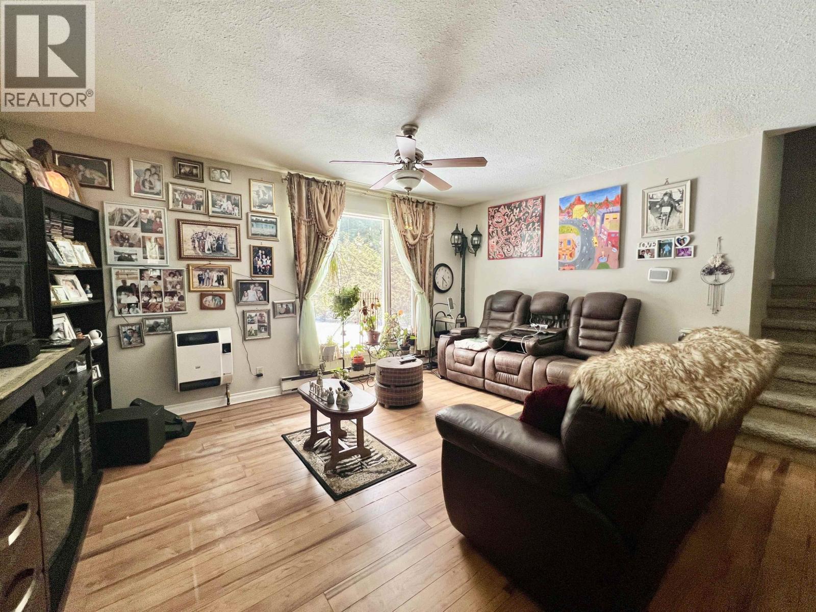 196 CHINOOK AVENUE - 7