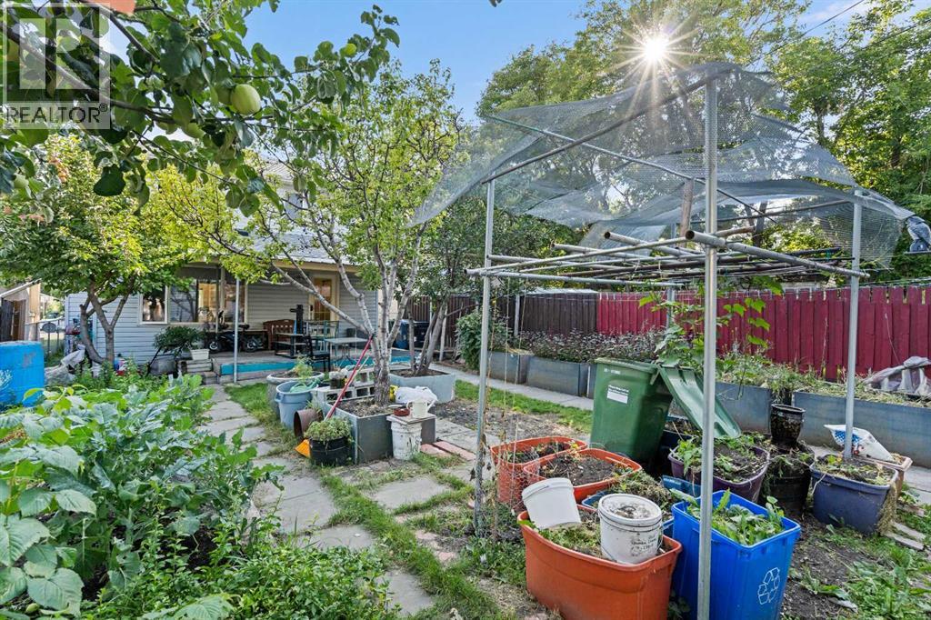 218 15 AVENUE NW - 34
