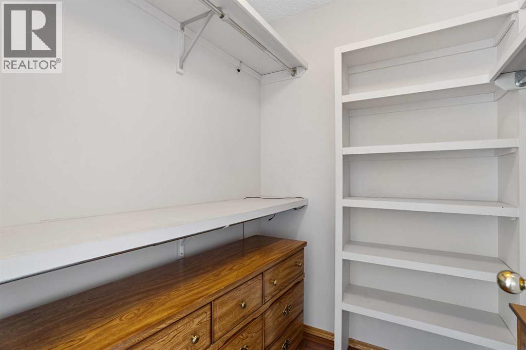 218 15 AVENUE NW - 29