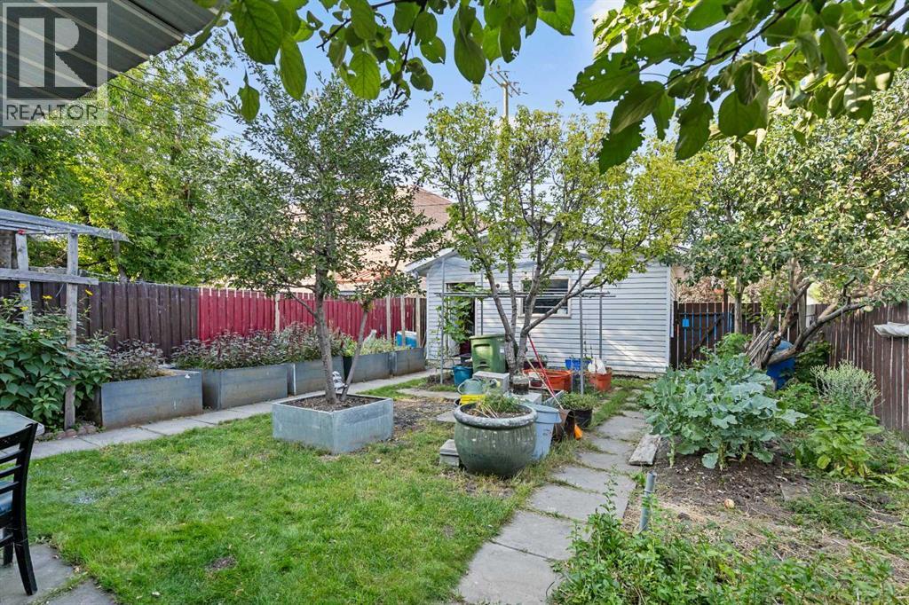 218 15 AVENUE NW - 31