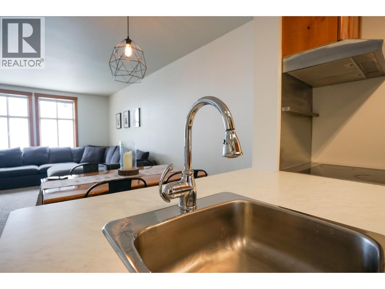 2050 SUMMIT Drive Unit# 205, Panorama