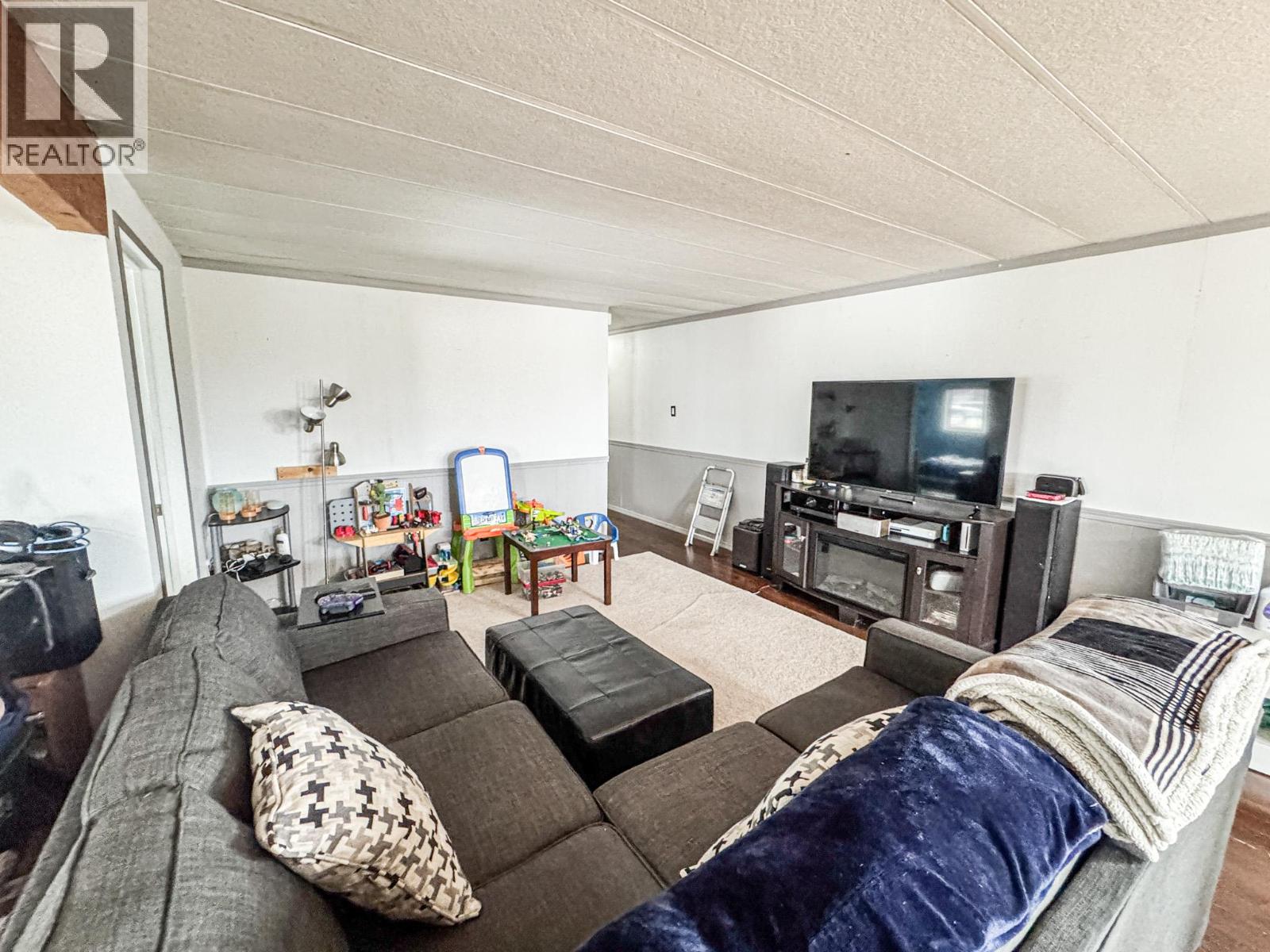 12 Eacrett Road, Radium Hot Springs