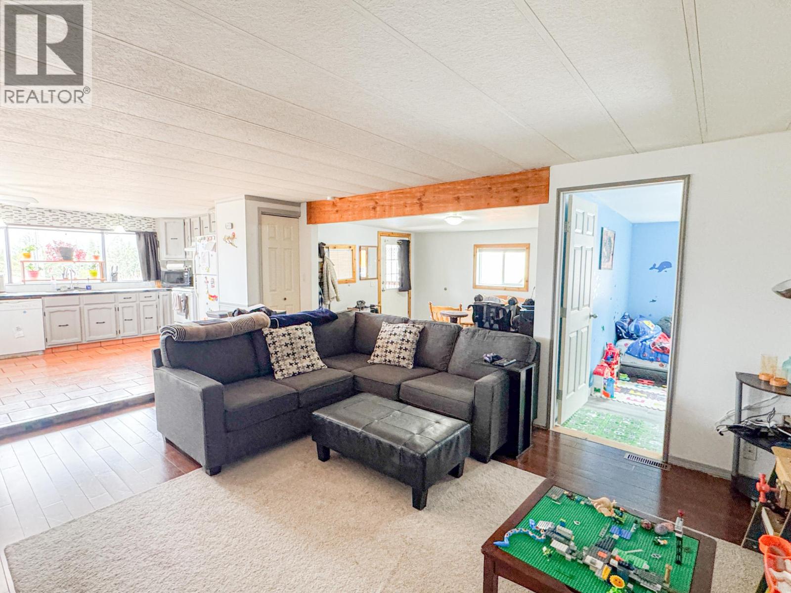 12 Eacrett Road, Radium Hot Springs