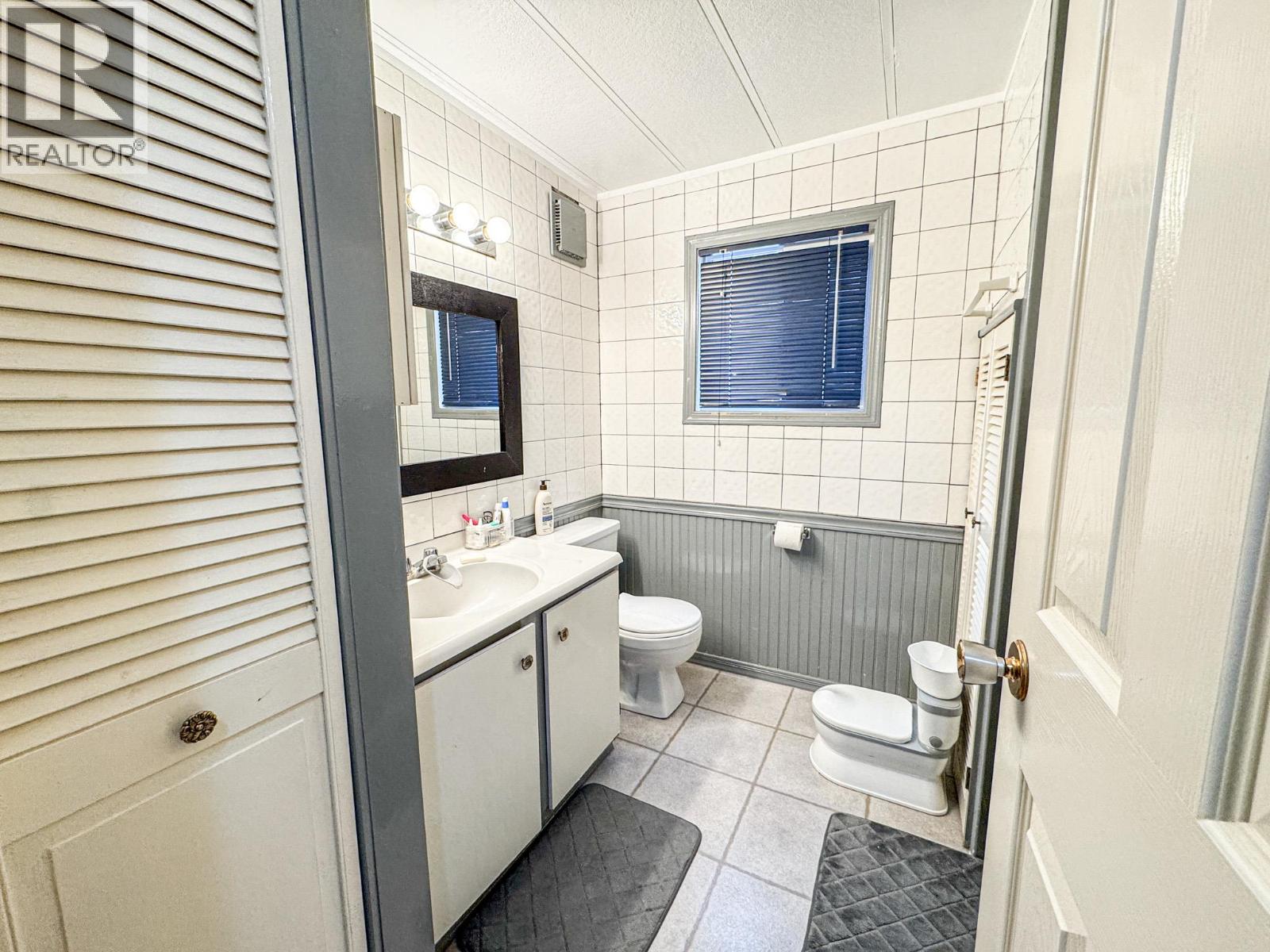 12 Eacrett Road, Radium Hot Springs