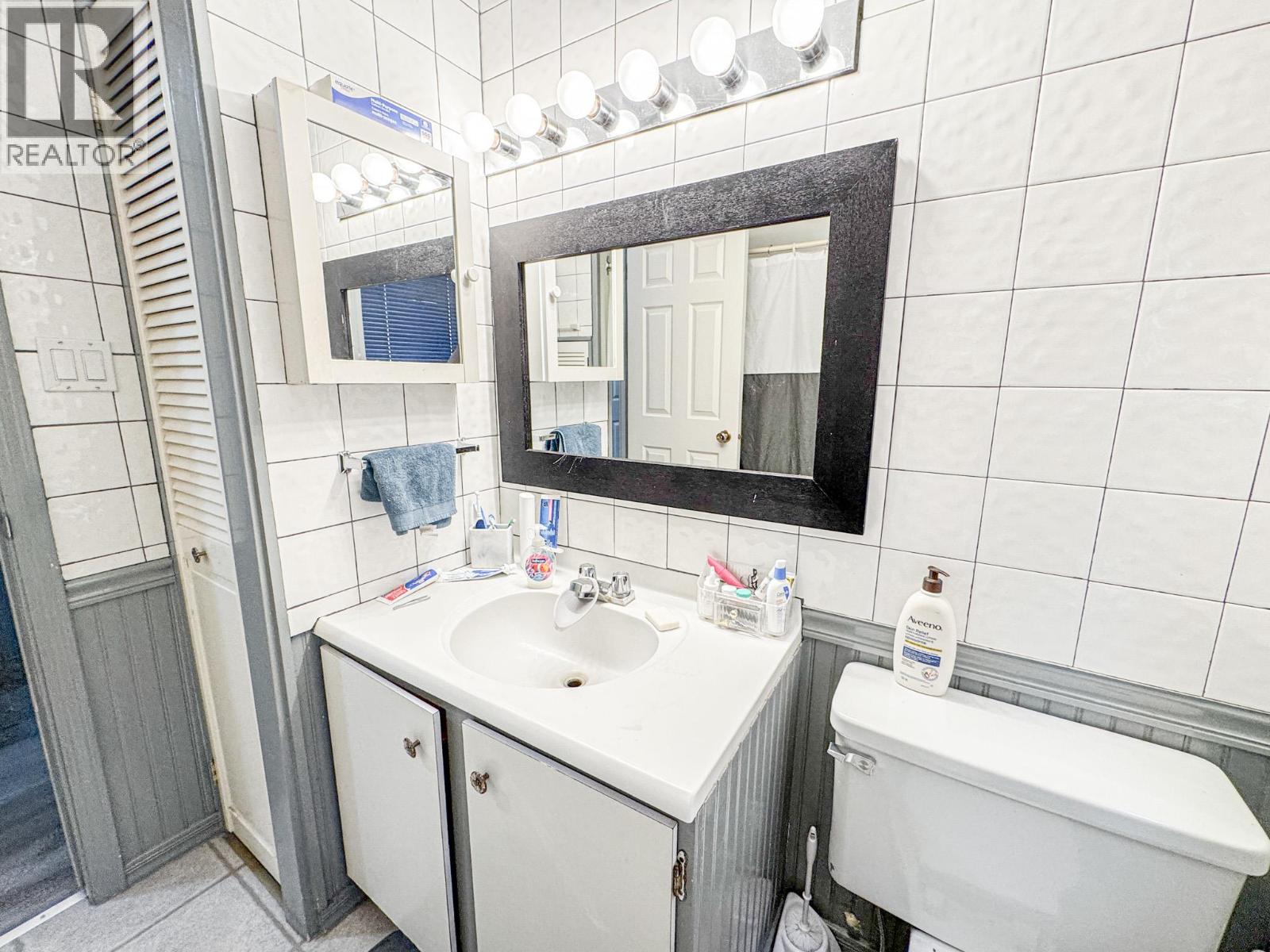 12 Eacrett Road - 9