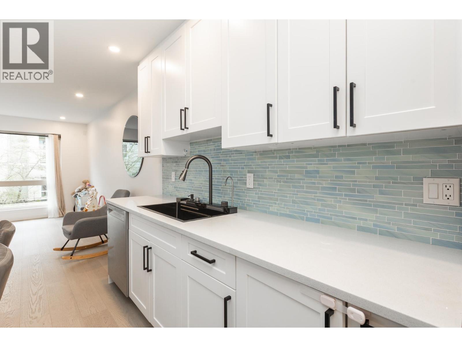 #203-1315 56 Street, Delta