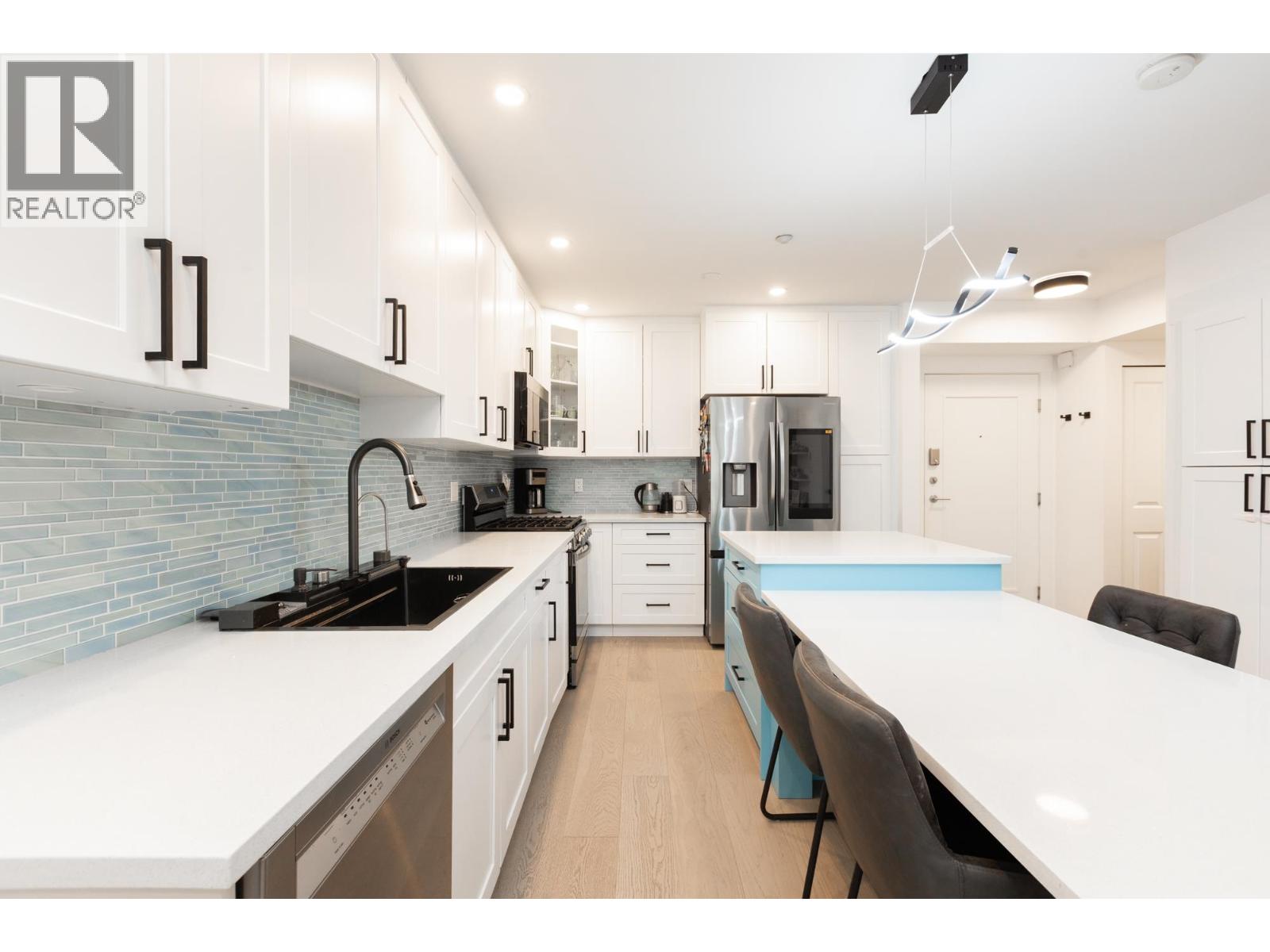 #203-1315 56 Street, Delta