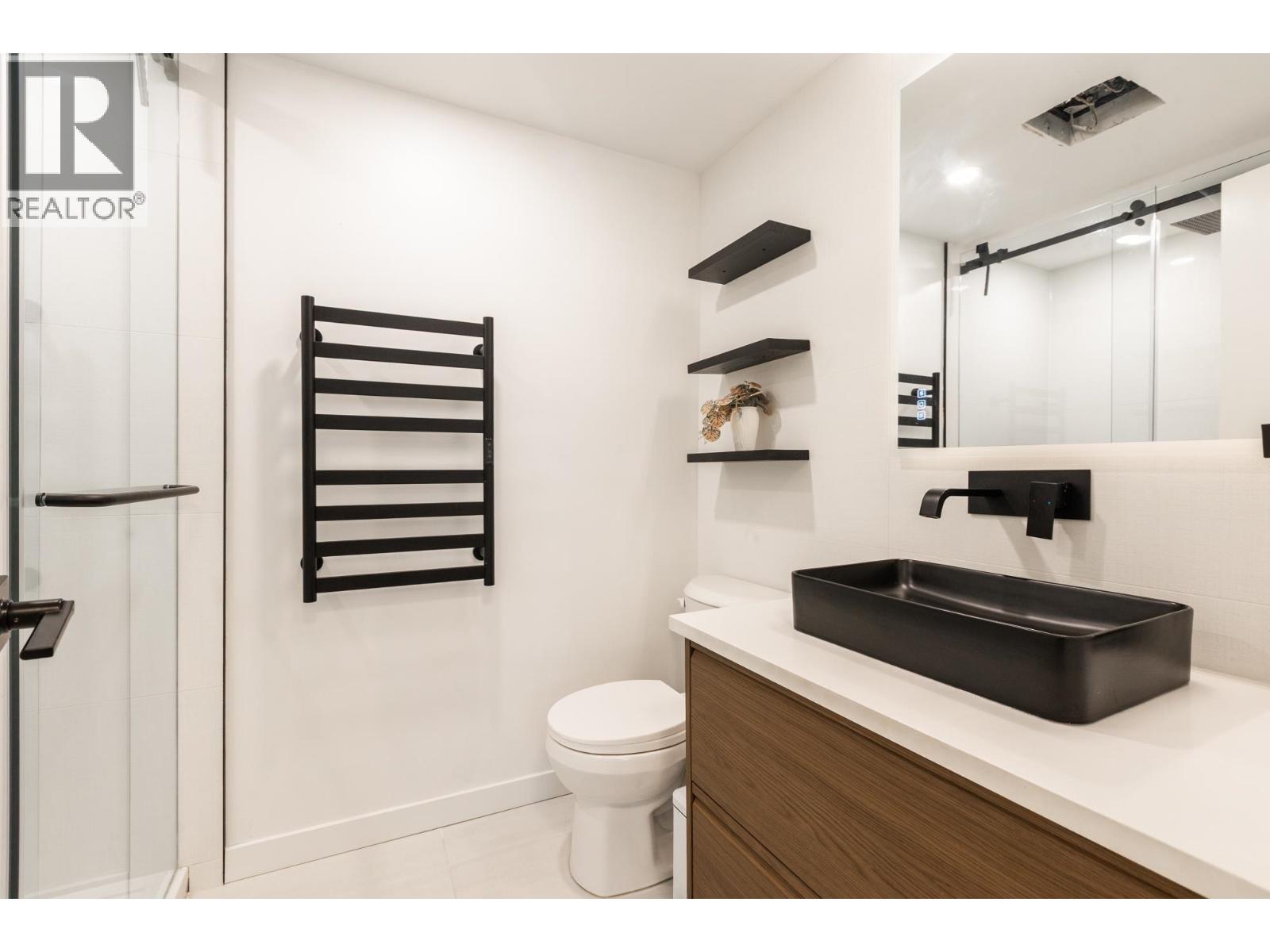 #203-1315 56 Street, Delta