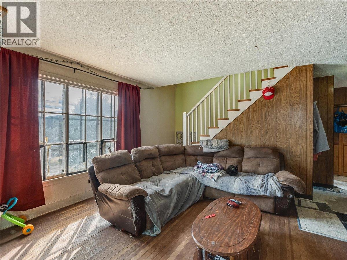 2150 Thompson Avenue, Rossland