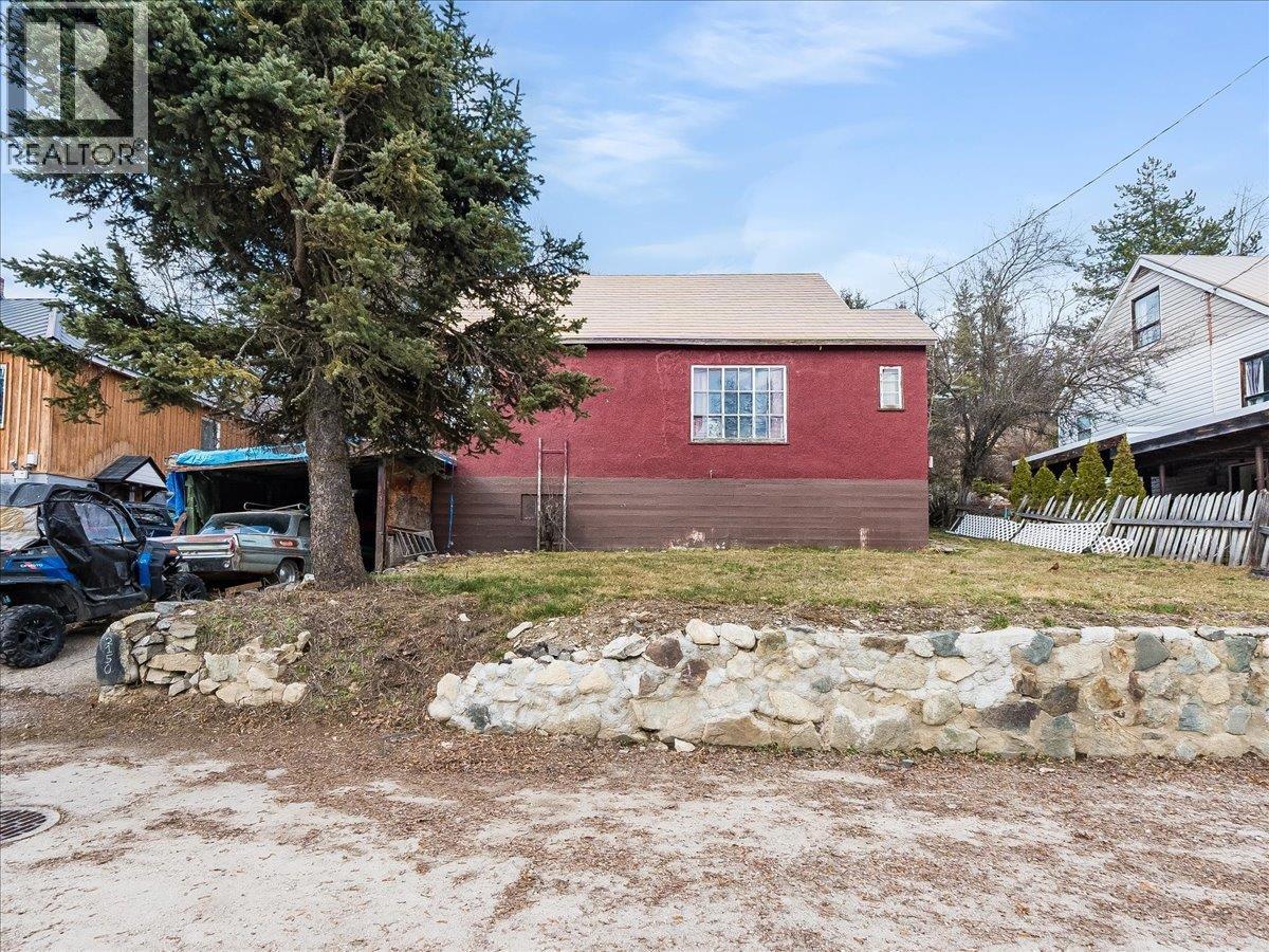 2150 Thompson Avenue, Rossland