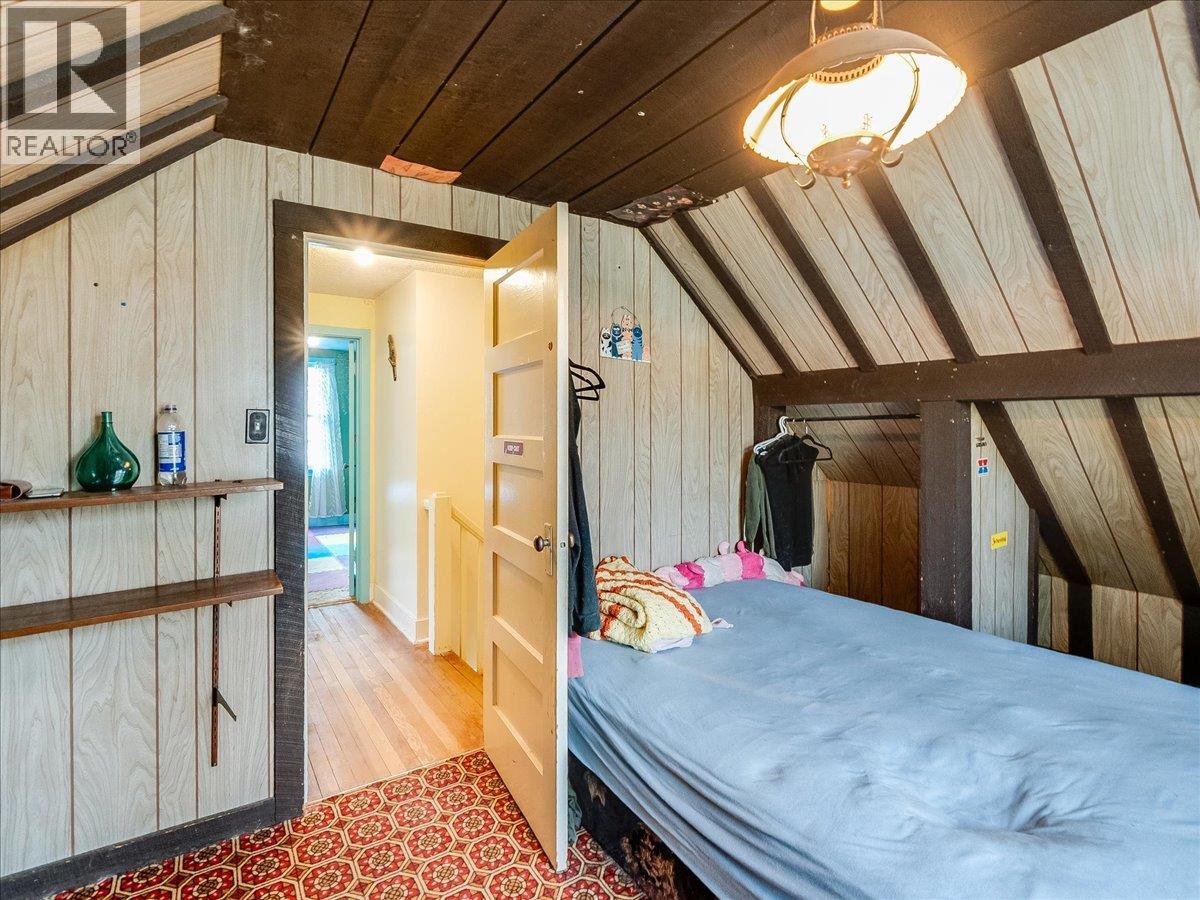 2150 Thompson Avenue, Rossland