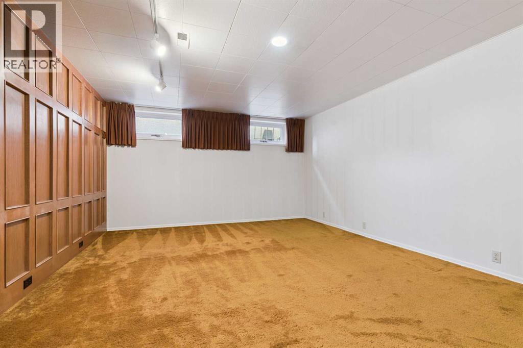 Single Family House Bungalow for Sale in  Rosery Drive NW Rosemont Calgary 