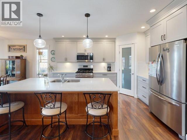 7367 GLACIER STREET - 11