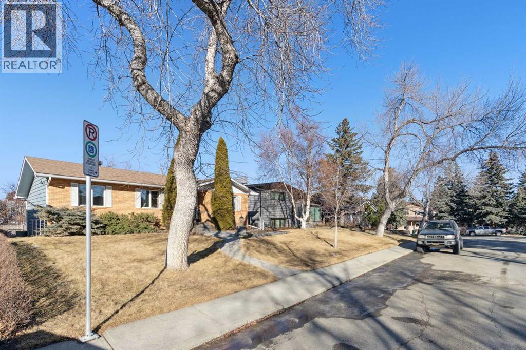 Single Family House Bungalow for Sale in  Rosery Drive NW Rosemont Calgary 