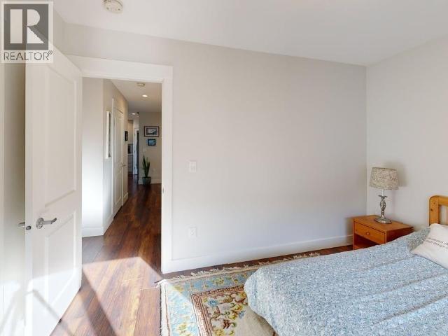 7367 GLACIER STREET - 37