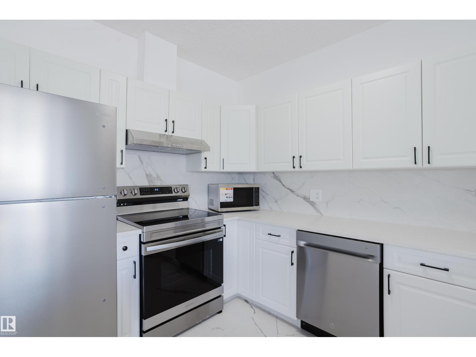 #703 9919 105 ST NW - 15
