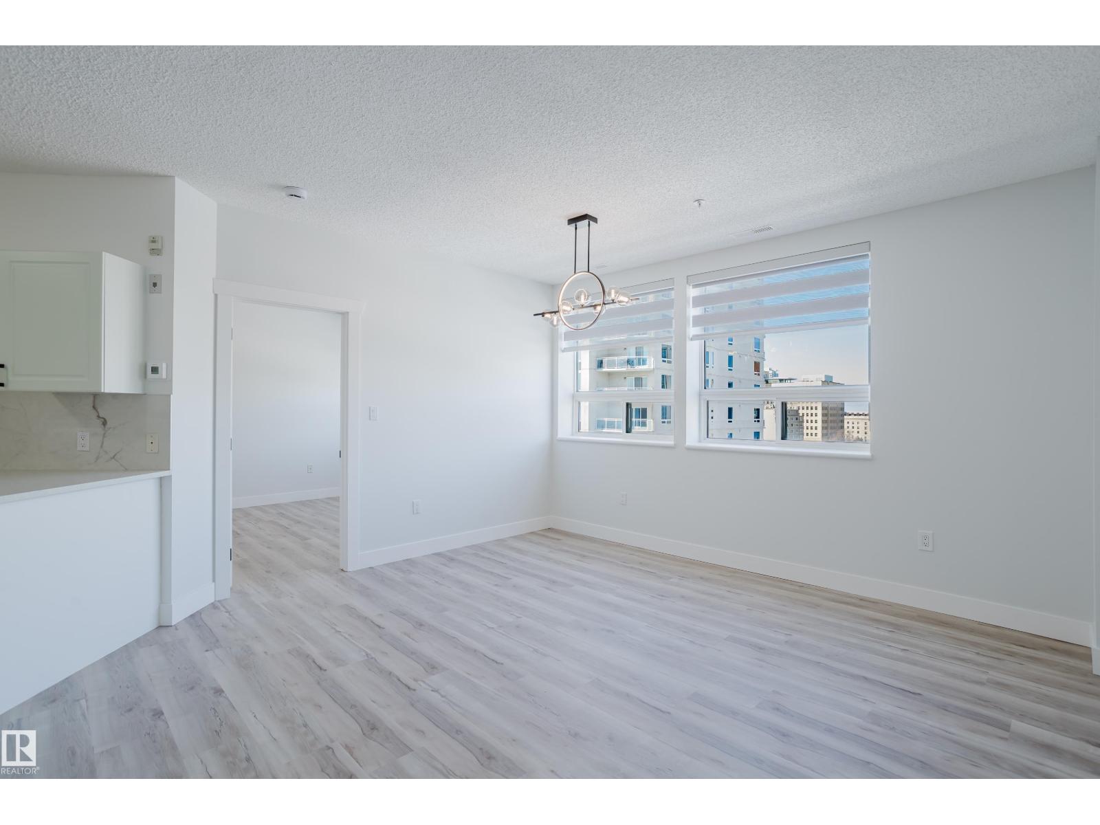 #703 9919 105 ST NW - 19