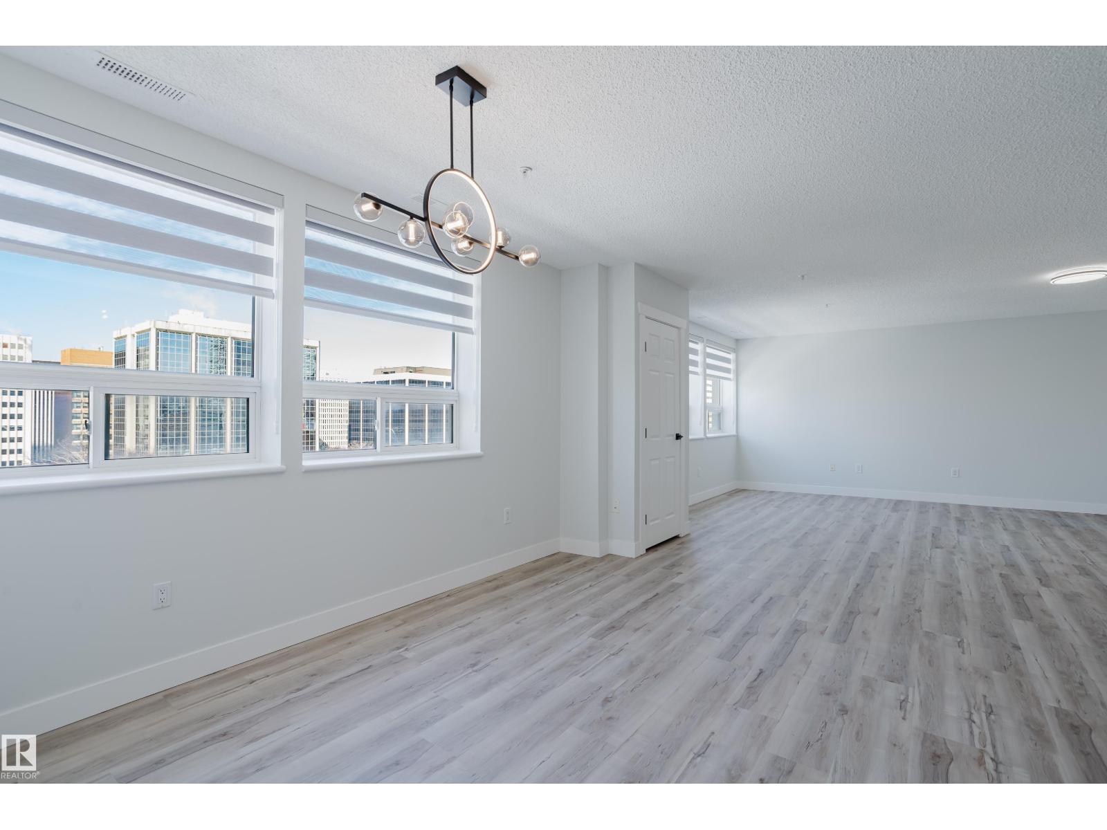 #703 9919 105 ST NW - 21