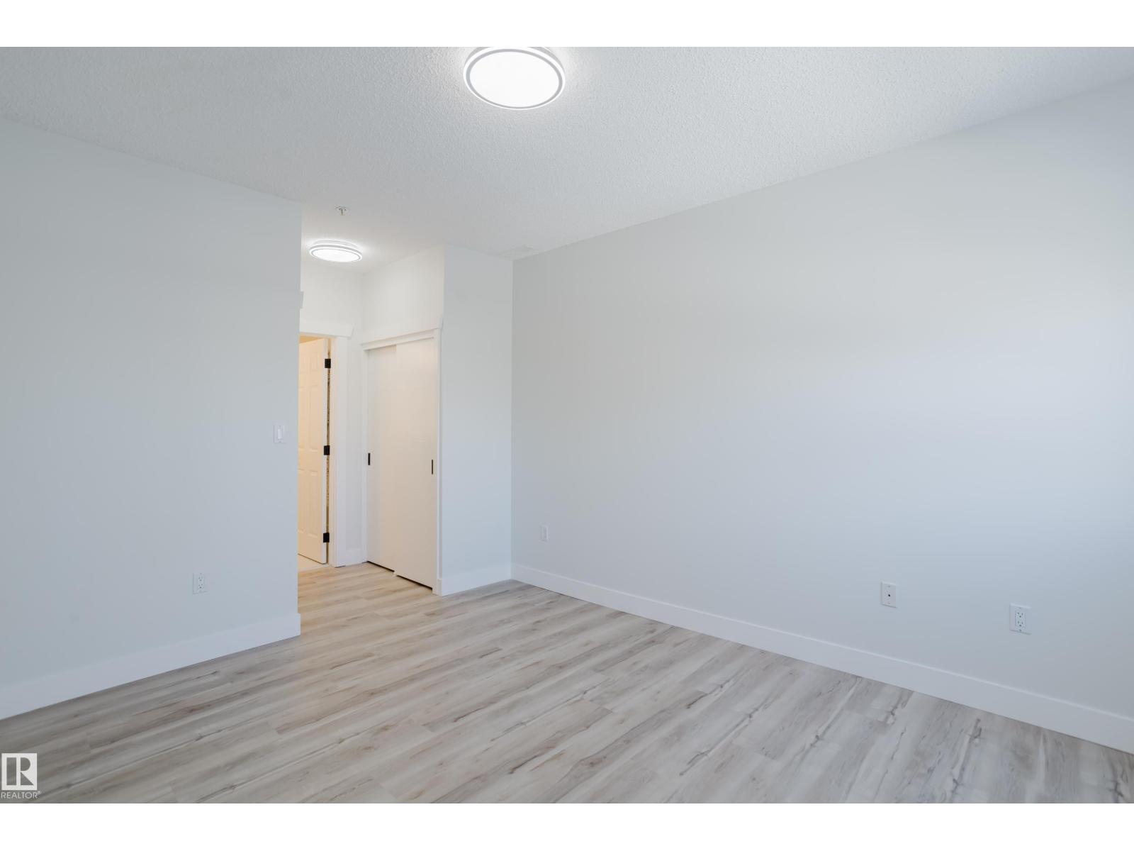 #703 9919 105 ST NW - 26