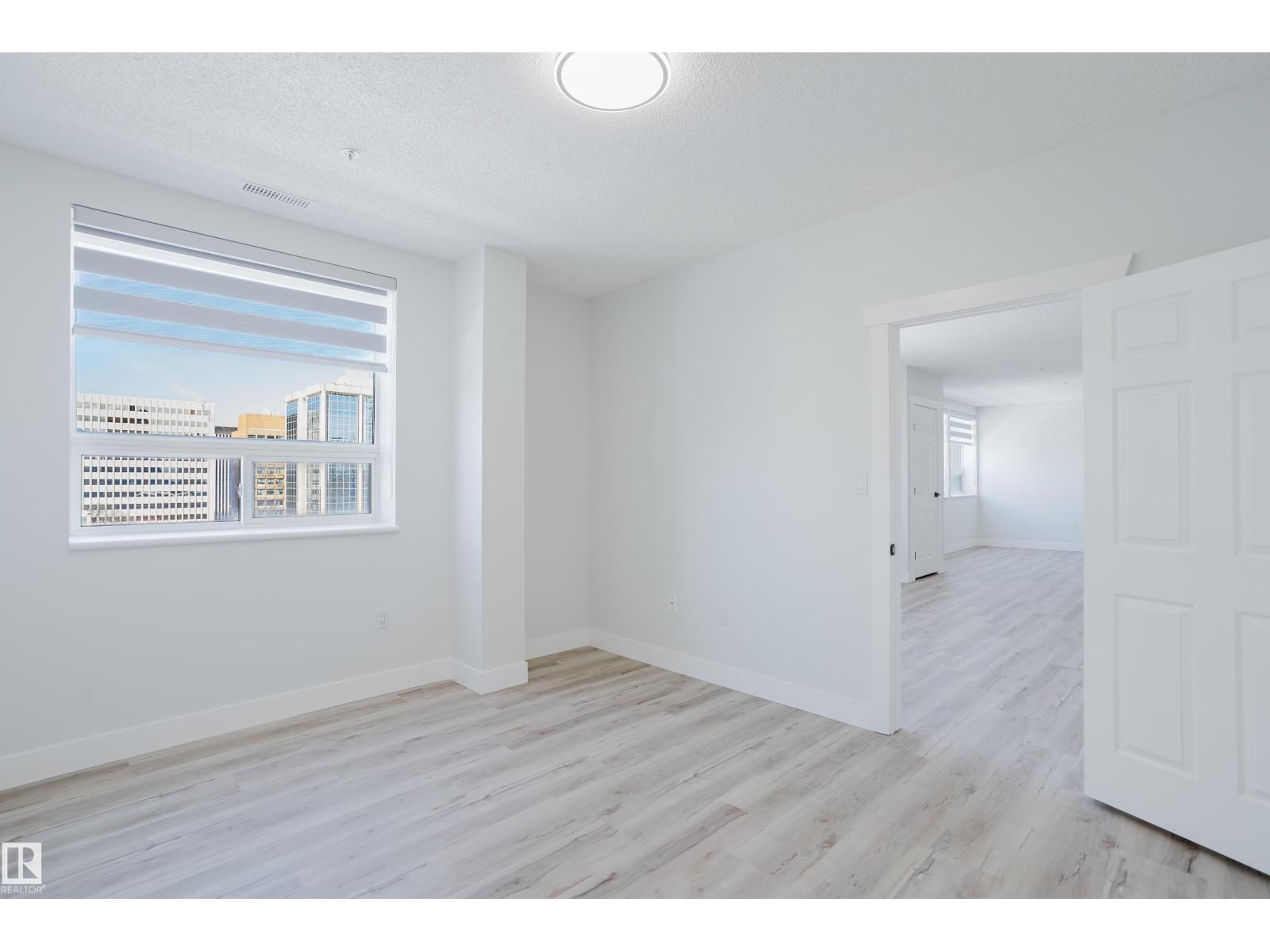 #703 9919 105 ST NW - 27
