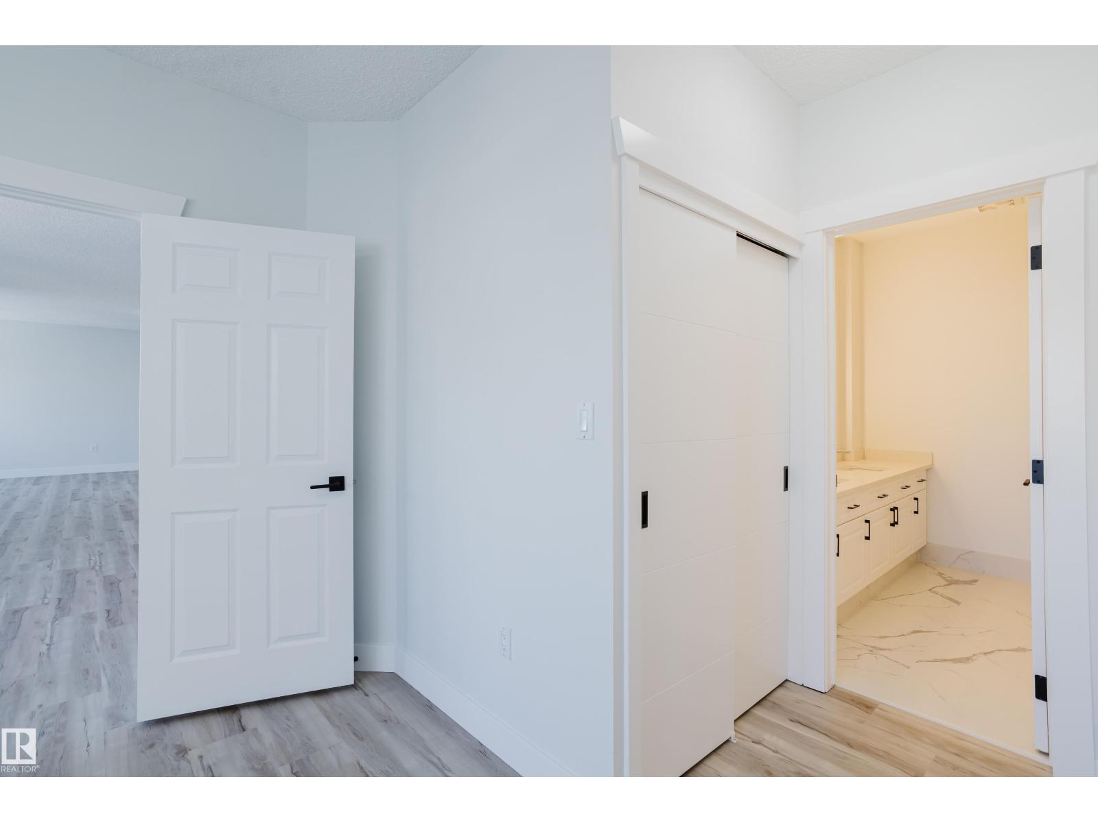 #703 9919 105 ST NW - 29