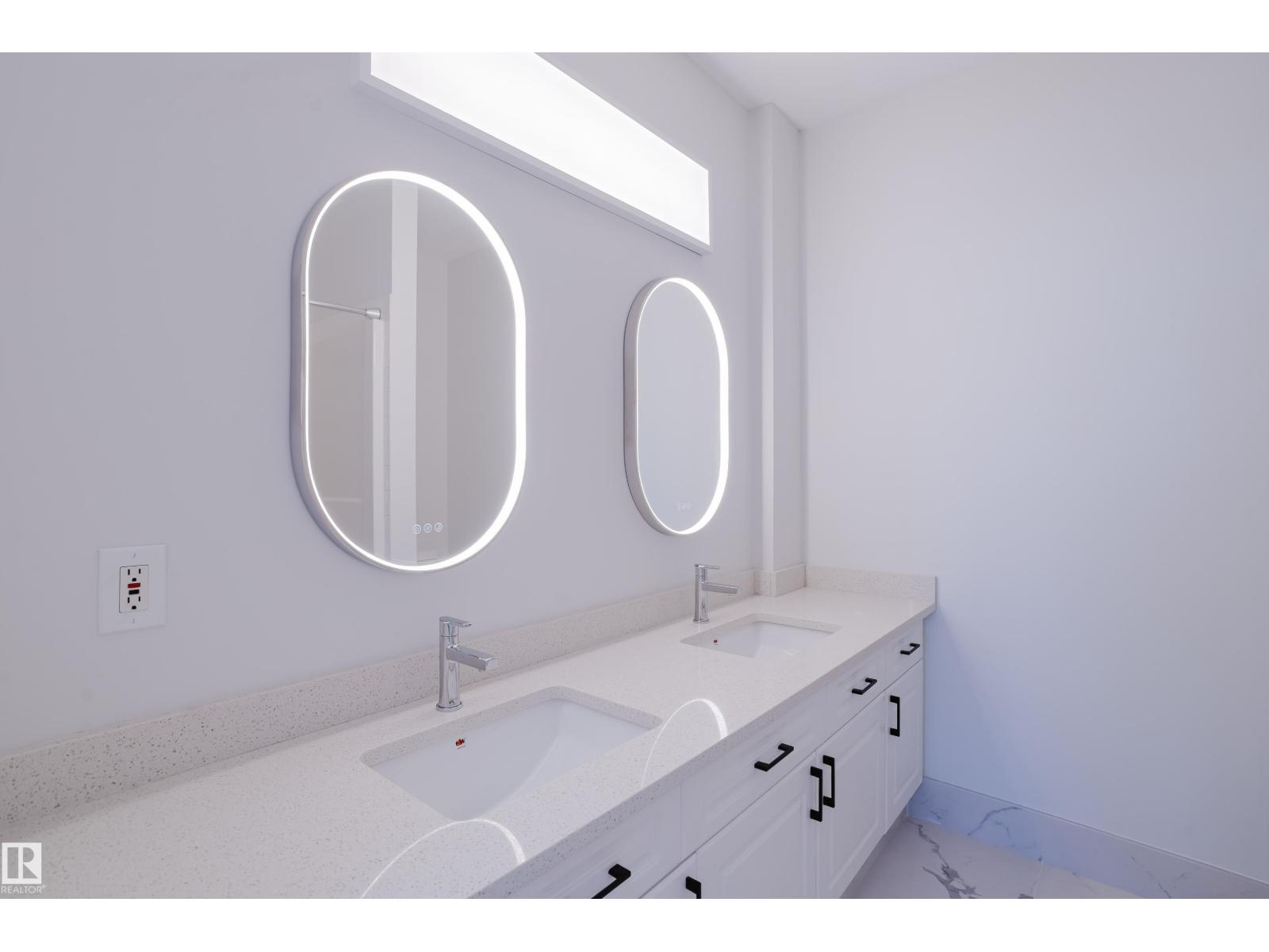 #703 9919 105 ST NW - 30