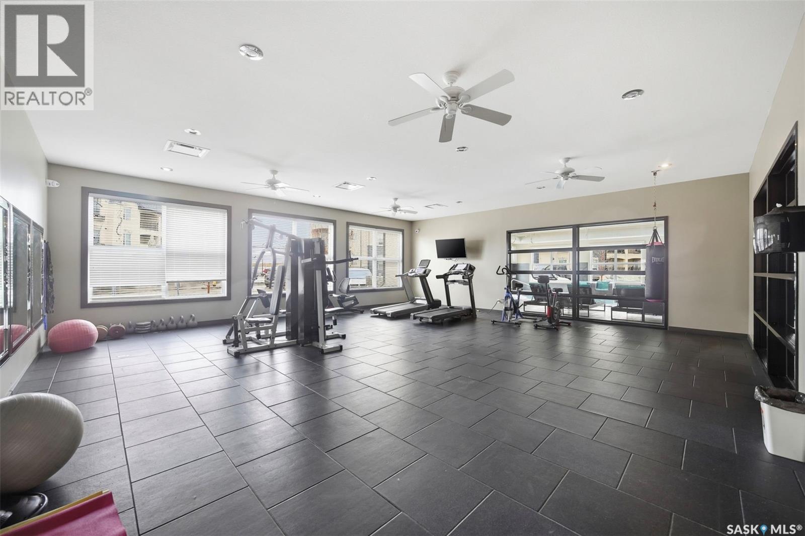 #211 130 Phelps WAY - 23
