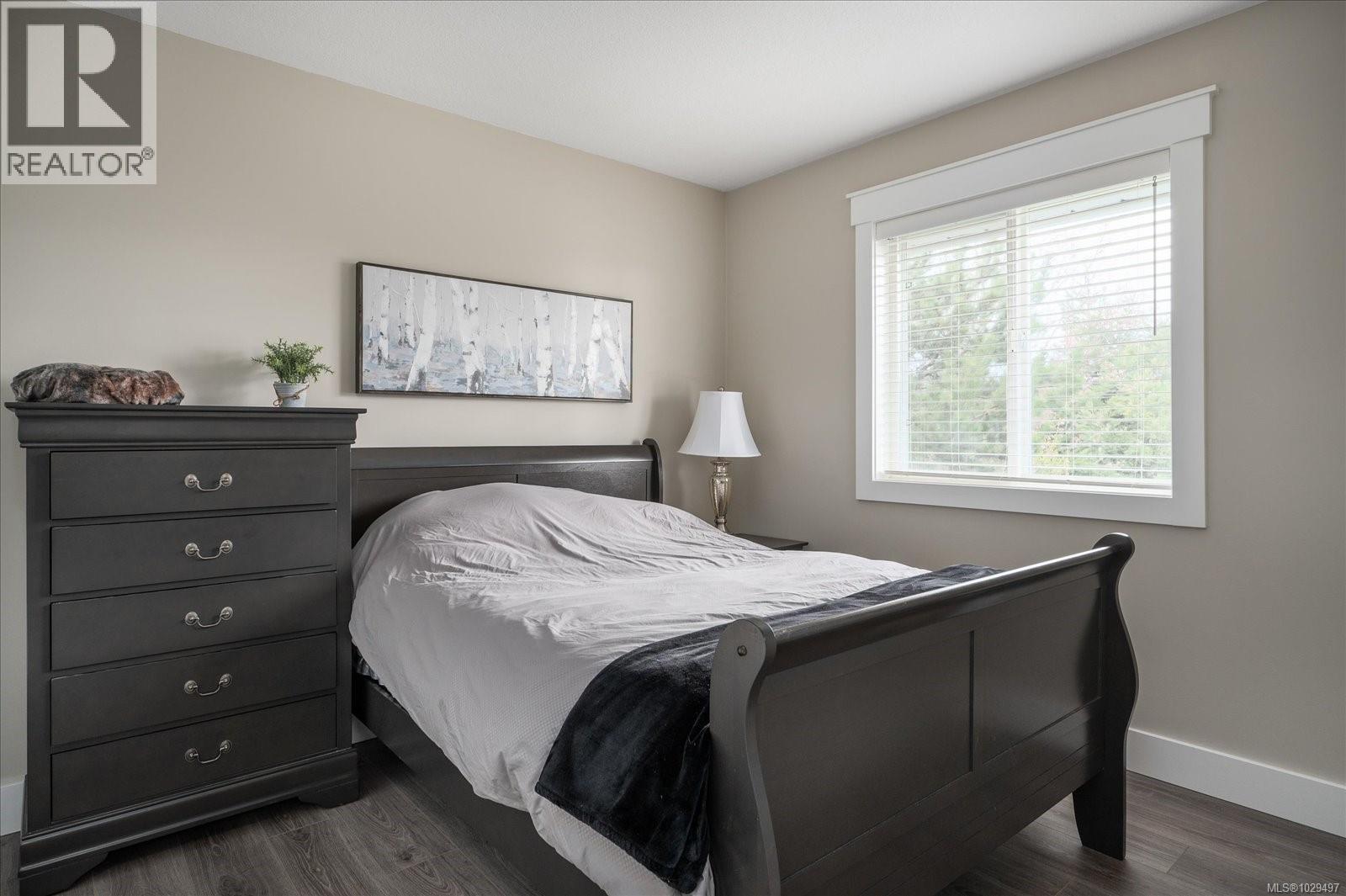 611 ERMINESKIN AVE - 21