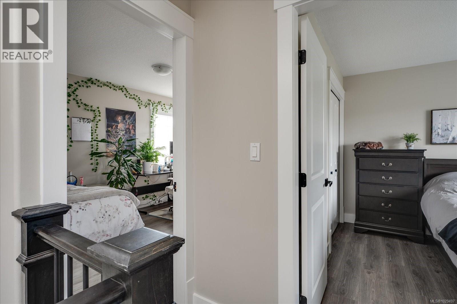 611 ERMINESKIN AVE - 22