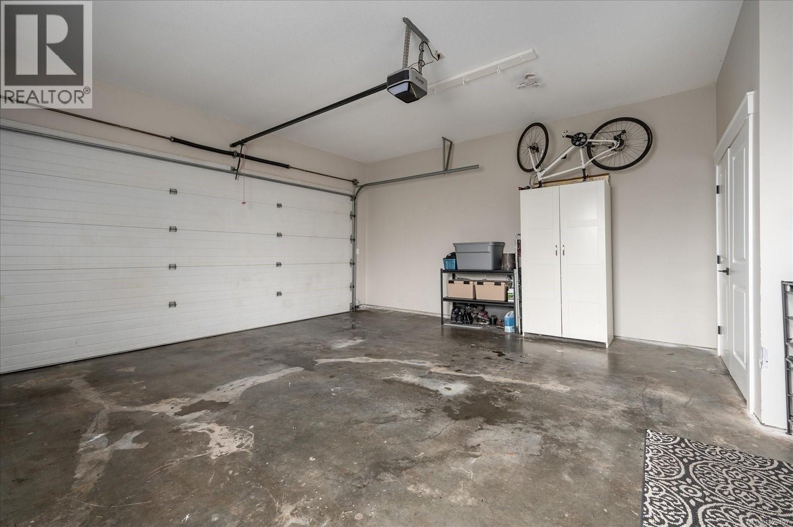 611 ERMINESKIN AVE - 29