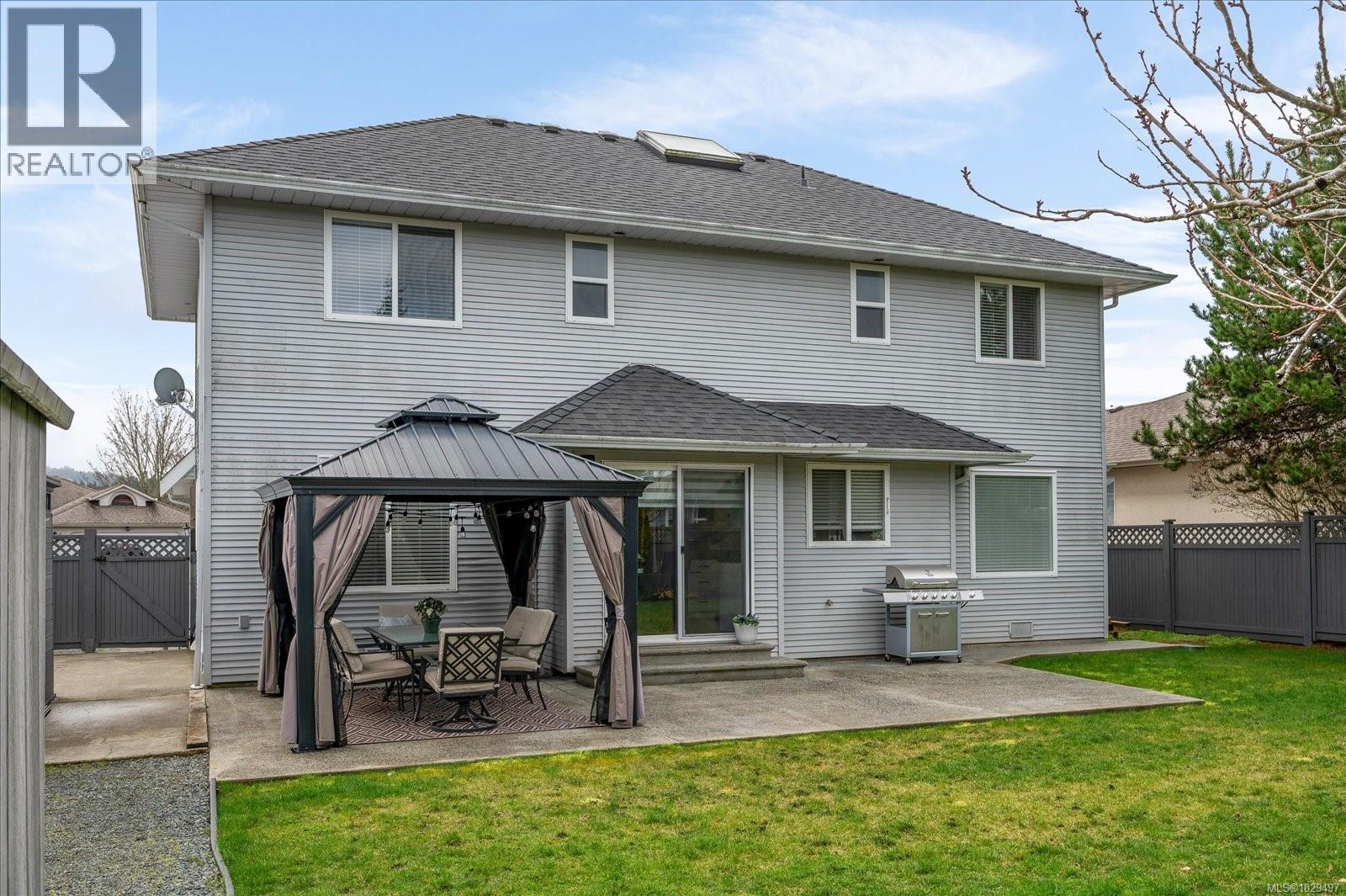 611 ERMINESKIN AVE - 37