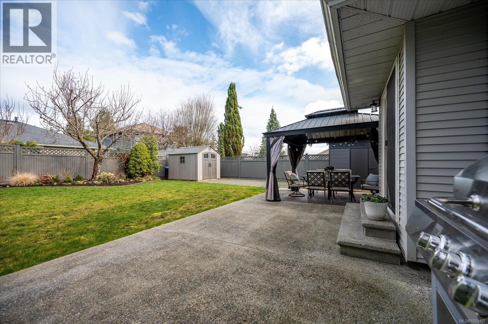 611 ERMINESKIN AVE - 39