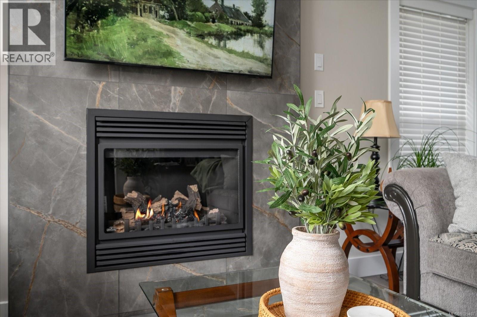 611 ERMINESKIN AVE - 4