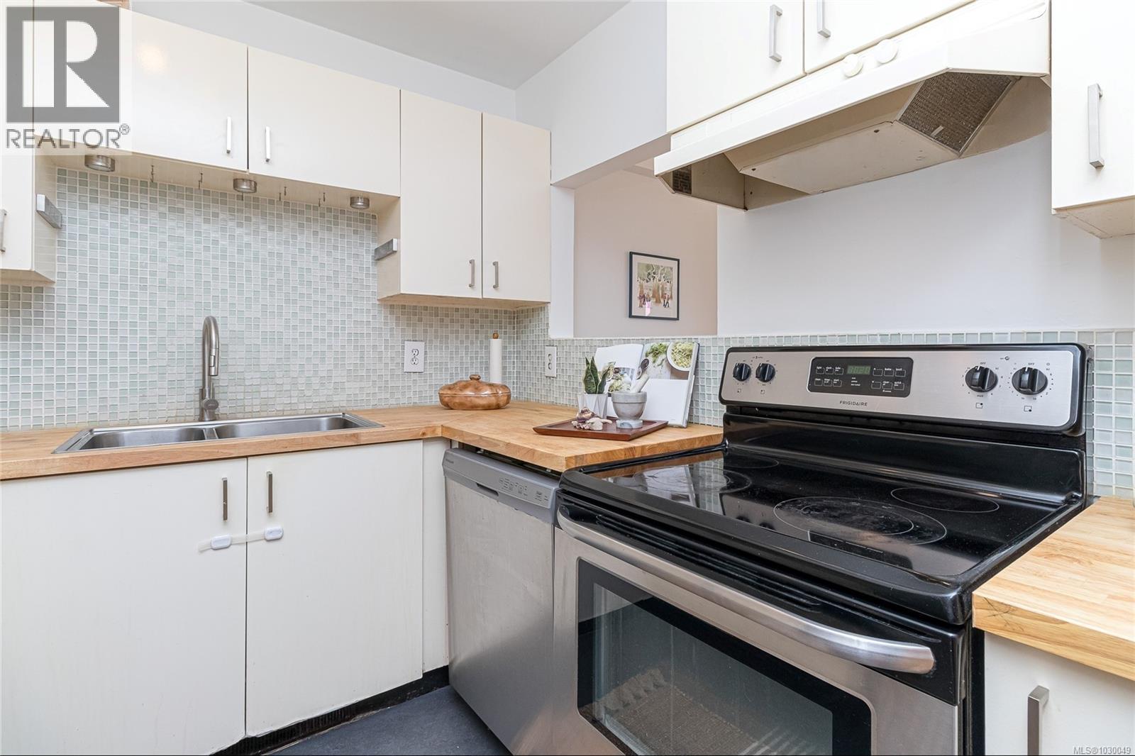 5 313 Cook Street, Victoria